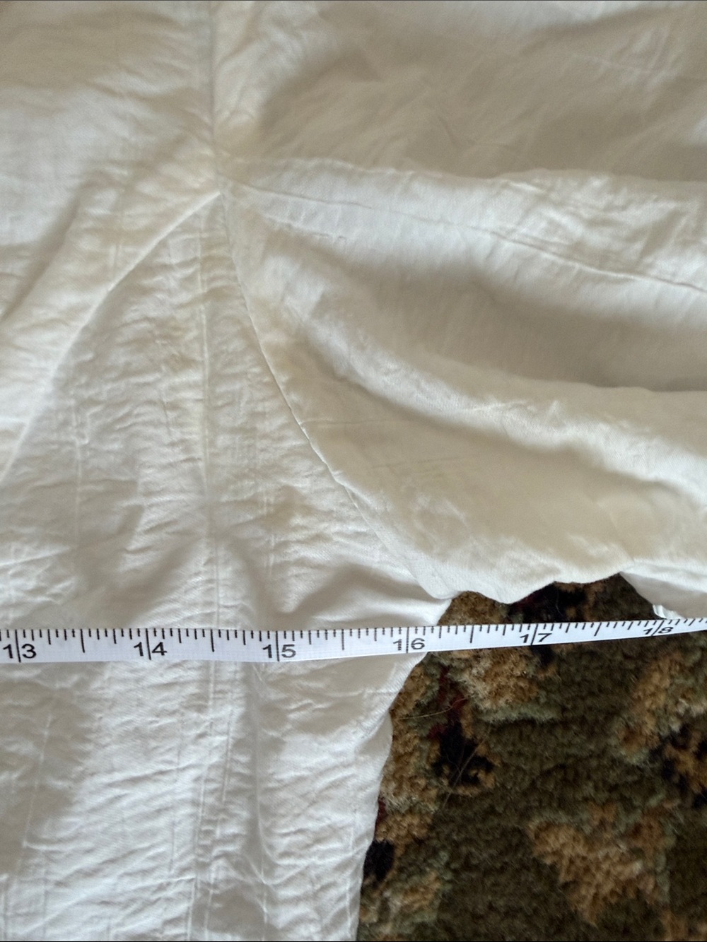 Women’s White Collared Button-Front Puff Sleeve Top - Picture 10 of 10